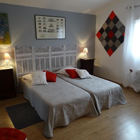 Une Chambre En Ville Savigneux (Loire) Room photo