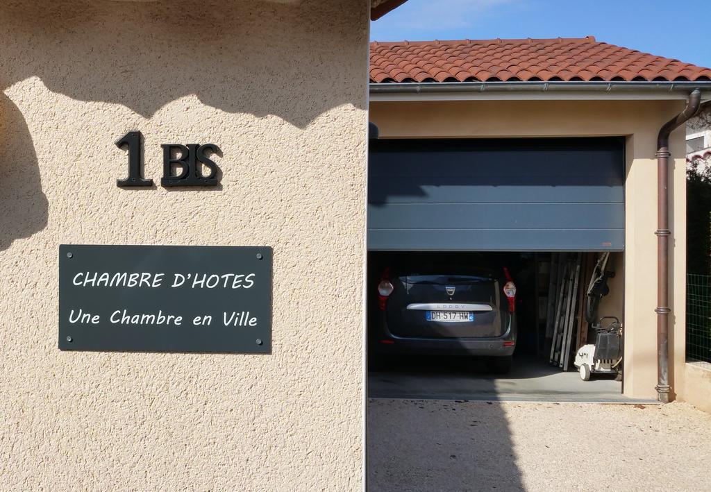 Une Chambre En Ville Savigneux (Loire) Exterior photo